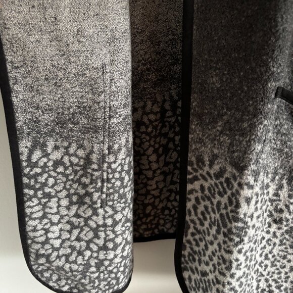 Cozy Snow Leopard Poncho Wrap - Picture 16 of 16